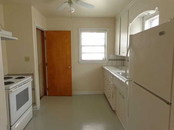 5th image of 229 W 12th St