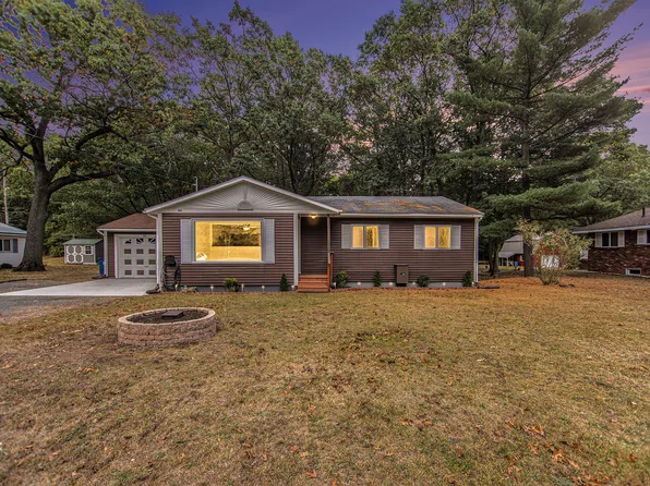 2603 Grant Hwy, Manistee, MI 49660