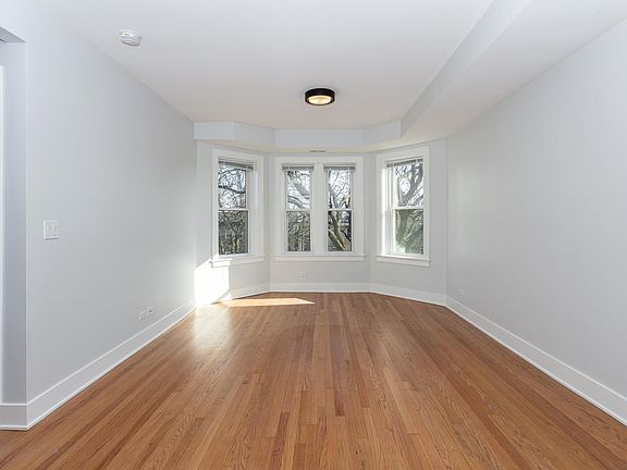 3rd image of 4120 N Keeler Ave #1F