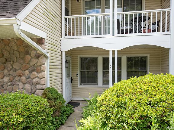 2nd image of 5 Spruce Ridge Drive #5