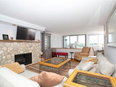 1 Strawberry Hill Ave APT 16E, Stamford, CT, 06905