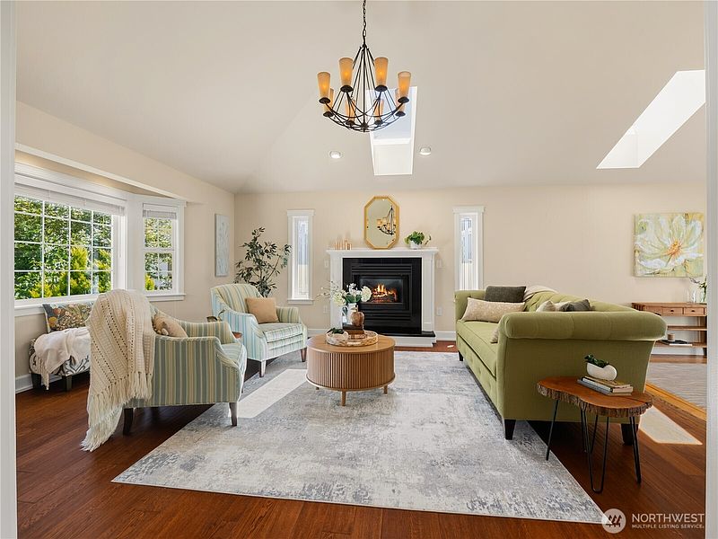 5th image of 2648 Fishtrap Road NE