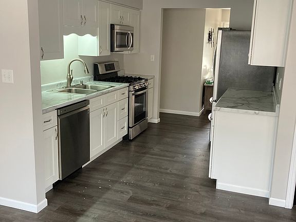 3rd image of 9019 Hess Dr