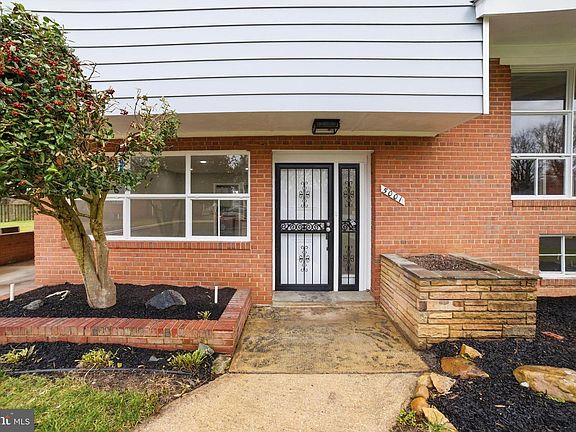 3rd image of 5001 Barto Ave