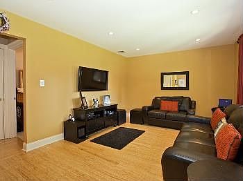 4th image of 112 Joerg Ave
