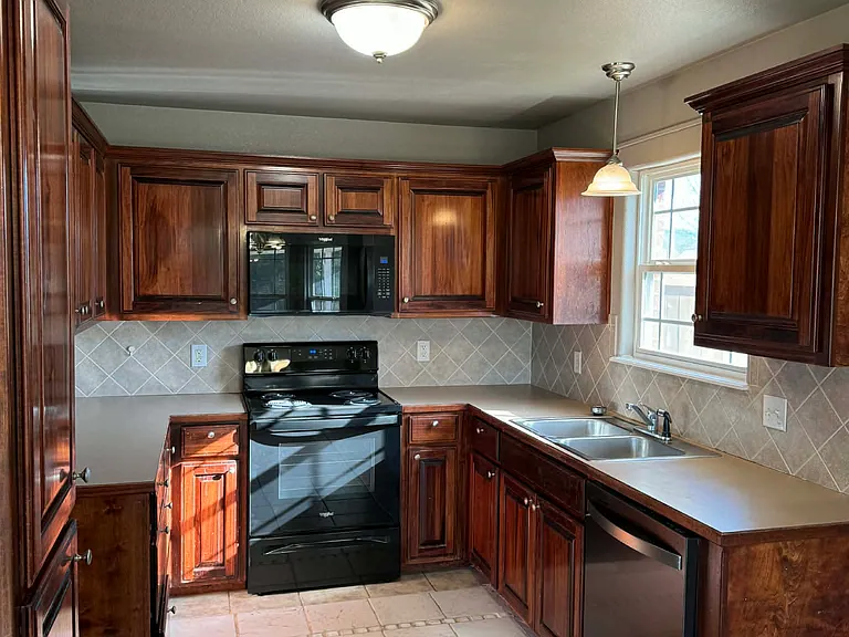 1457 Prairie View Ave — Photo 3