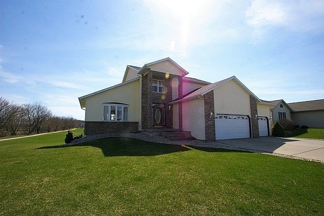 1st image of 308 E Northlawn Dr