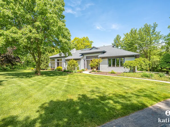 1055 Bradford Hollow Ln NE, Grand Rapids, MI 49525
