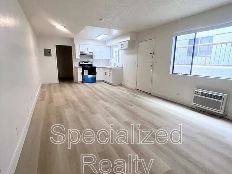 336-342 E Providencia Ave — Photo 1