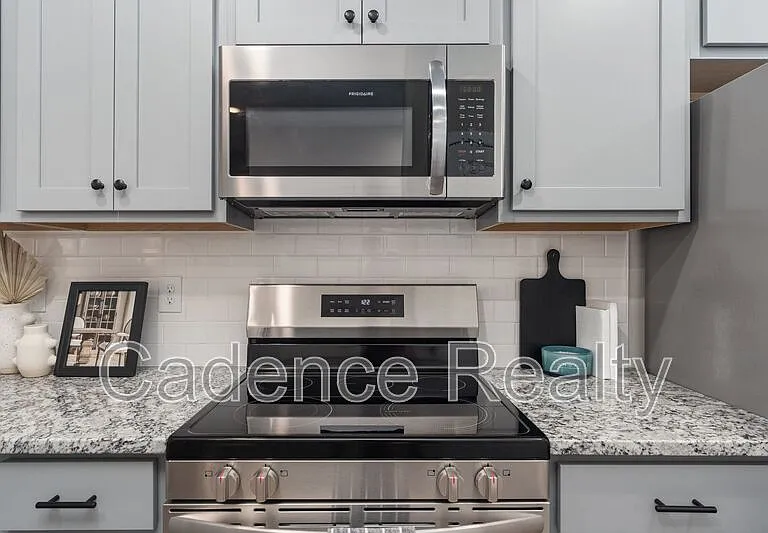 1733 Perimeter Loop — Photo 42