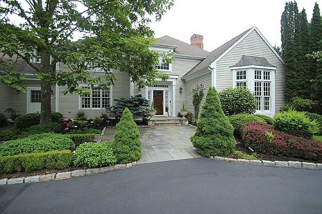 1st image of 1066 Merwins Ln