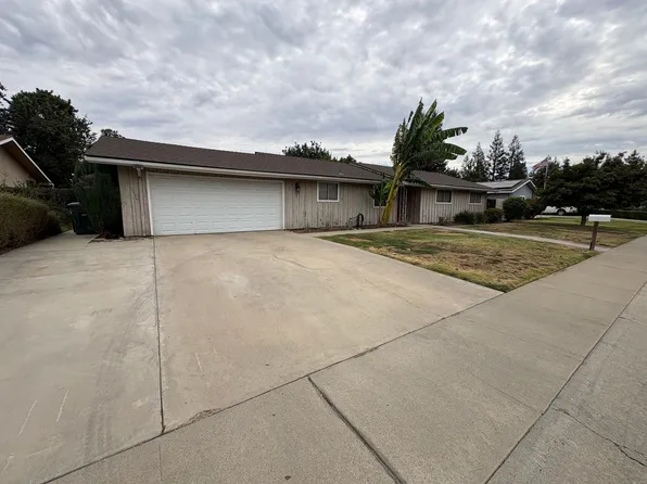2232 E Paradise Ave, Visalia, CA 93292