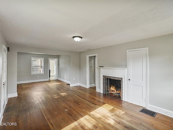 2nd image of 111 Park Dr