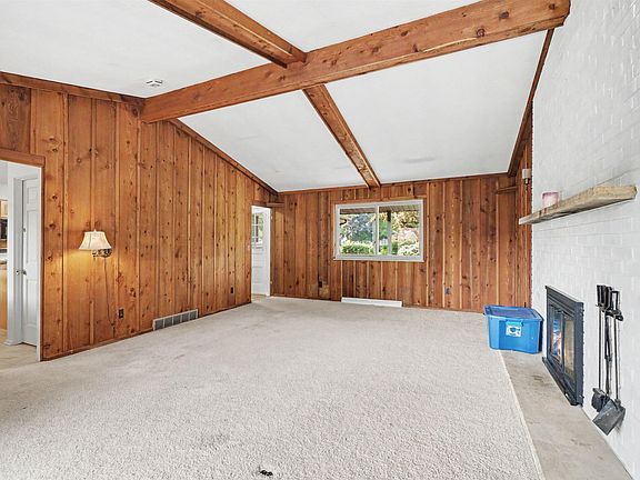5th image of 4180 Rosewood Dr