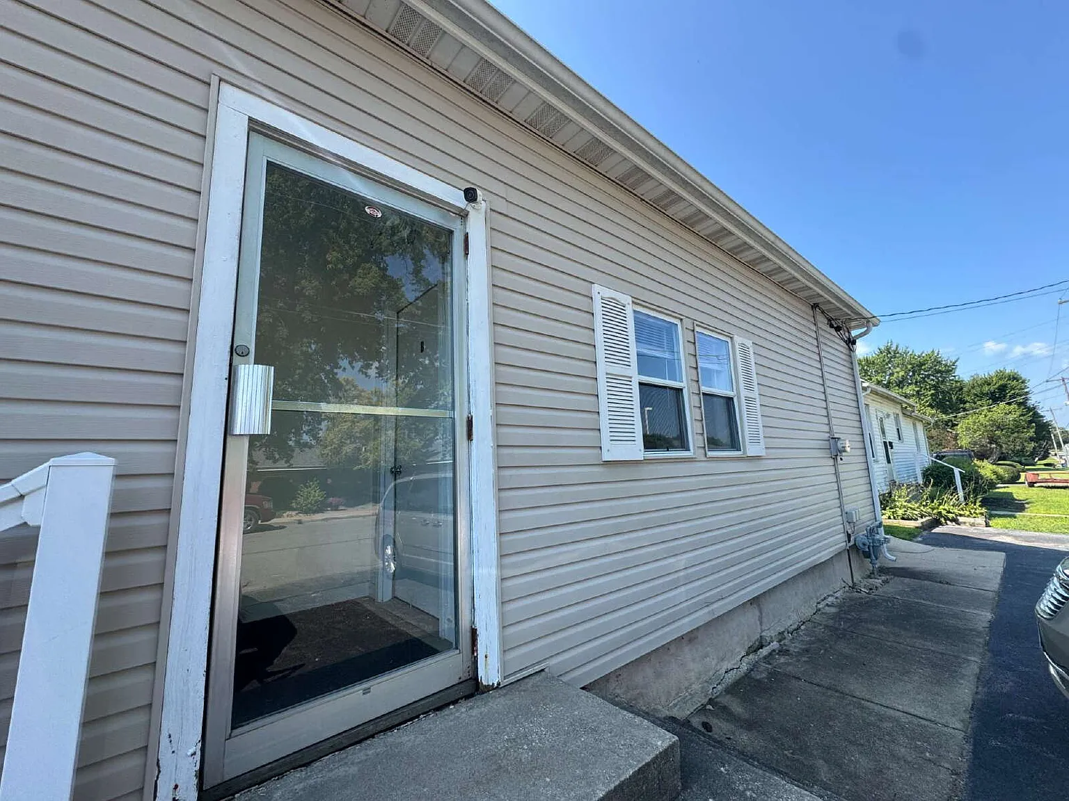 1 bed, 1.0 bath, $950 — Photo 3