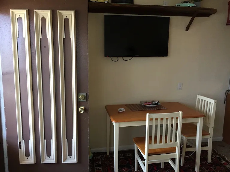 9600 Amherst Ave #2 — Photo 5