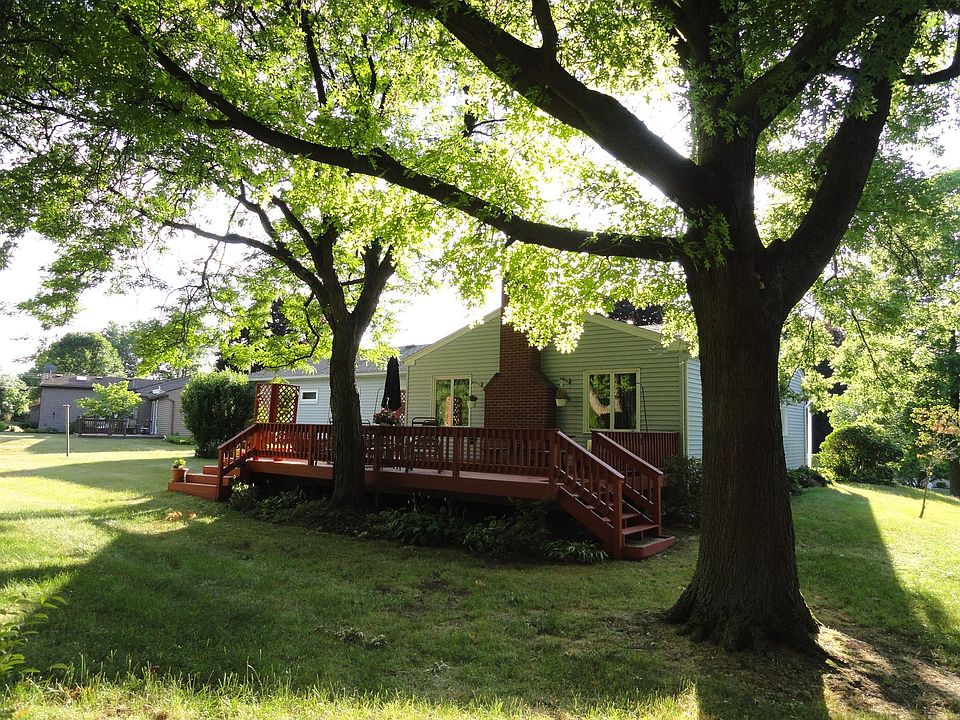2nd image of 23 Cape Cod Way