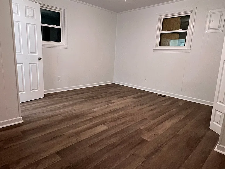 801 E Main St — Photo 10
