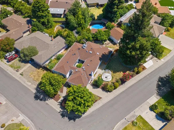 7171 Westmoreland Way, Sacramento, CA 95831