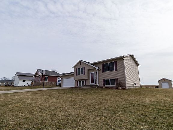3rd image of 948 Jolene Dr