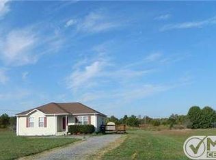 111 Miranda Rd, Cadiz, KY 42211