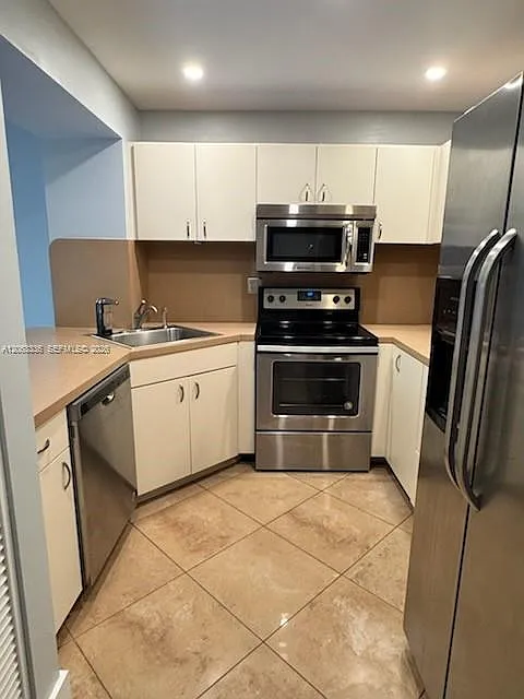 Dadeland Cove Sec 1 — Photo 4