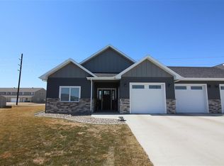 3508 Waggle Way SE, Minot, ND 58701