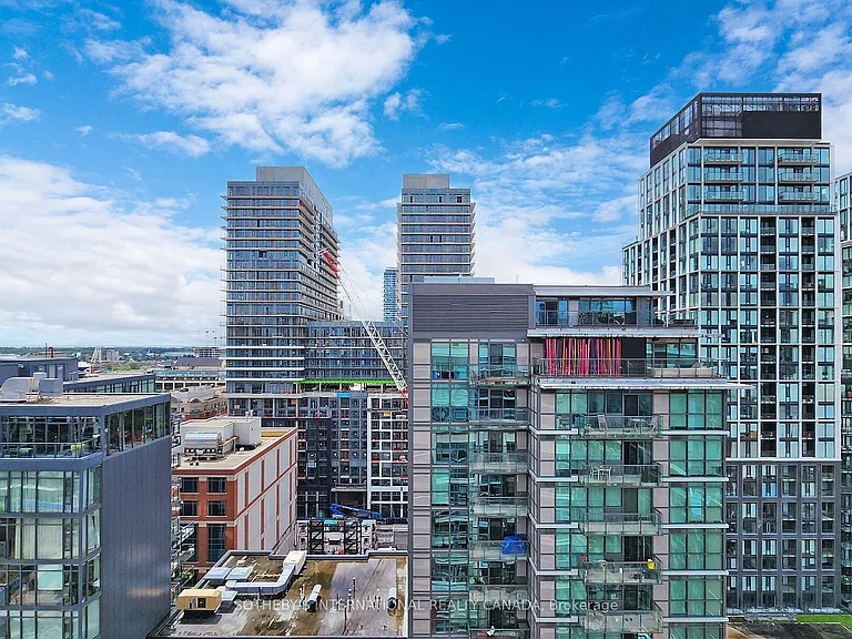 230 King St E #410 — Photo 37