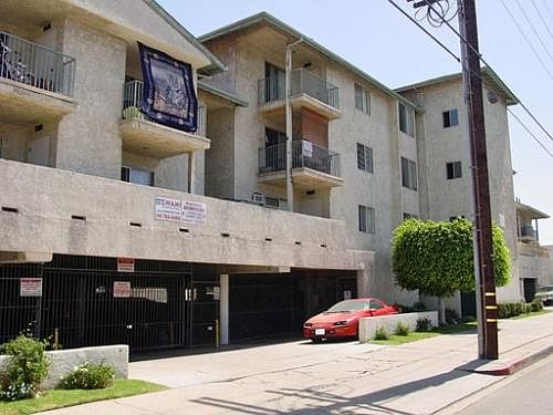 1st image of 926 N Wilmington Blvd APT 35