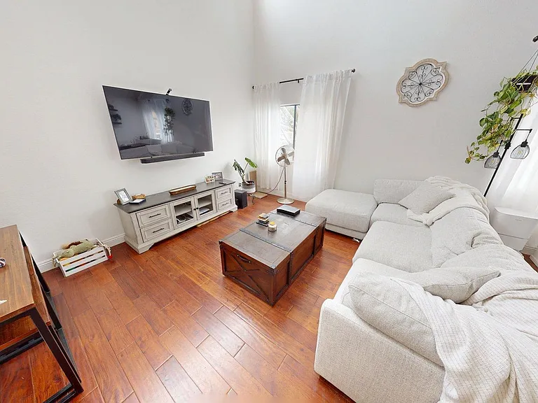 5123 Longfellow Way — Photo 3