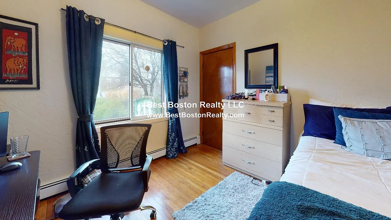 2 bed, 1.0 bath, 1200 sqft, $2,800 — Photo 3