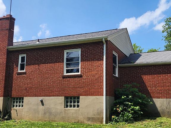 5th image of 1409 Adams Rd
