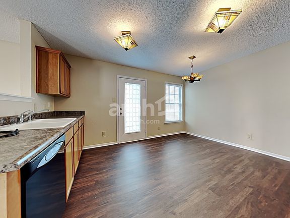 4th image of 12156 Maize Dr