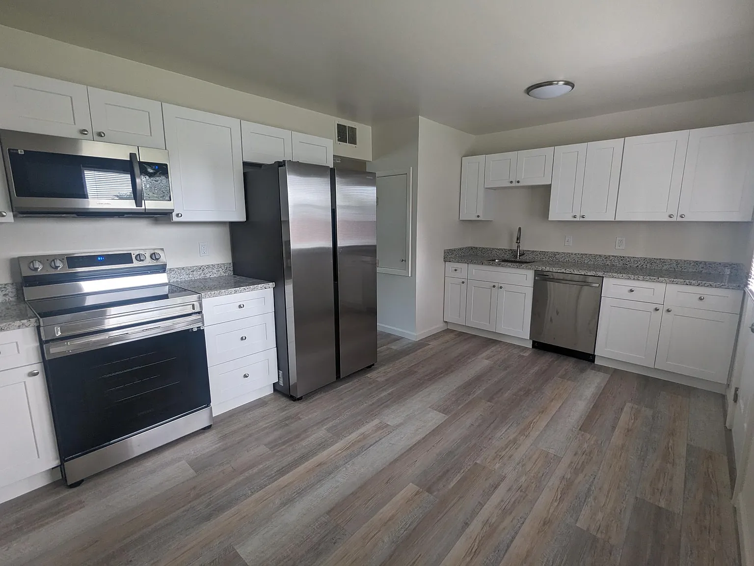 1819 Farmington Pl — Photo 2