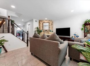 250 Espanas Gln, Escondido, CA 92026