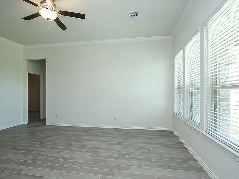 15230 Kickapoo Cavern Dr — Photo 18