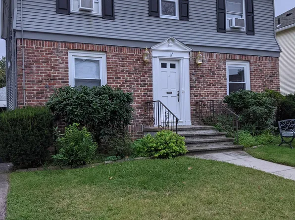 324 Auburn St #324, Cranston, RI 02910