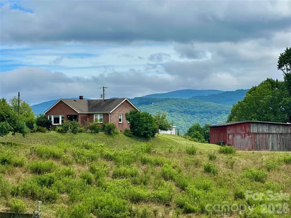 580 Russ Norris Rd, Elk Park, NC 28622