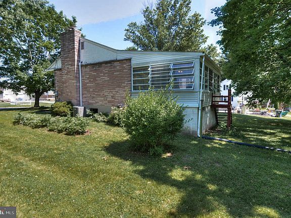 4th image of 1344 S Keim St