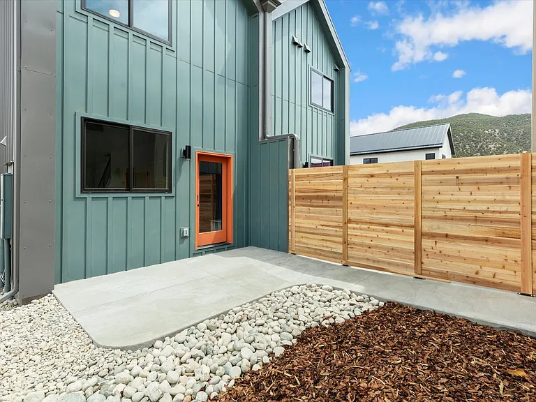 107 Confluence Rd #1 — Photo 32