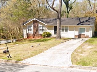 2938 Woodfield Dr, Rex, GA 30273