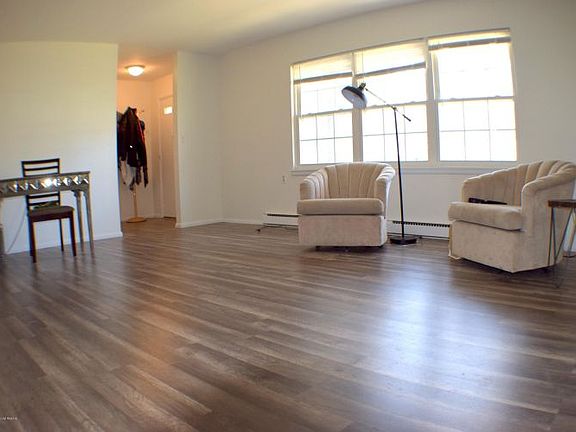 4th image of 264C Kingston Ct #1003