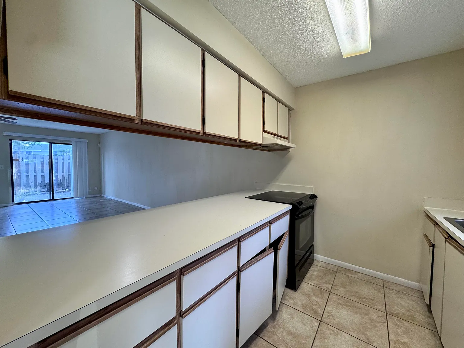 2 bed, 2.5 bath, 1278 sqft, $1,950 — Photo 4