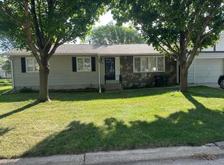 202 3rd St E, Tracy, MN 56175