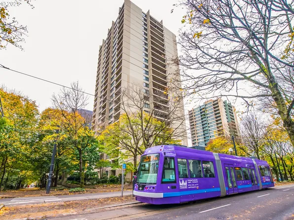 255 SW Harrison St APT 5F, Portland, OR 97201