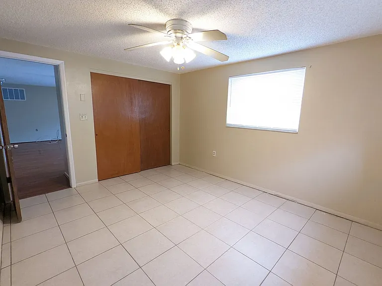 1024 Hilton Ln — Photo 8