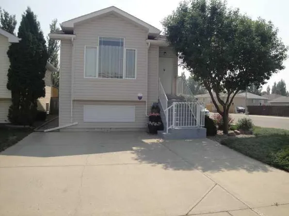 94 N Heritage Ln W, Lethbridge, AB T1K 7S4