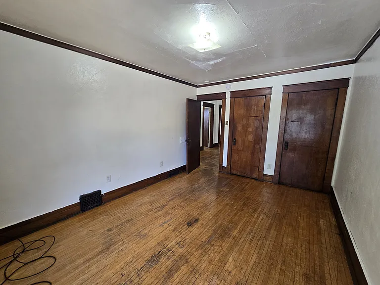 120 1/2 Harrison St — Photo 11