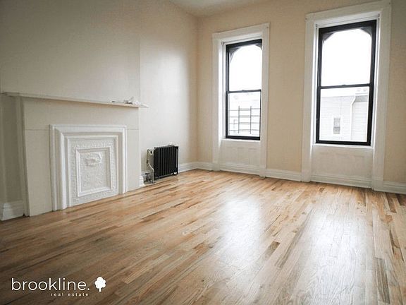 3rd image of 553 Wilson Ave #2B