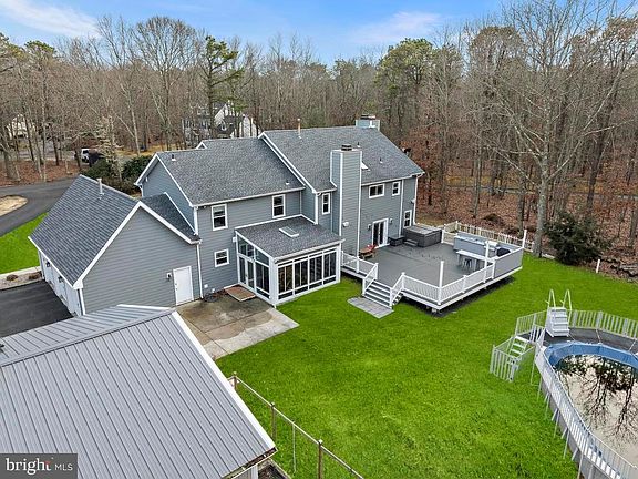 3rd image of 623 E Seaview Ridge Dr